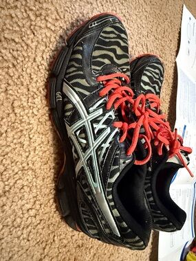 Asics Black and Tan Zebra-Pattern Running Sneakers with Red Laces